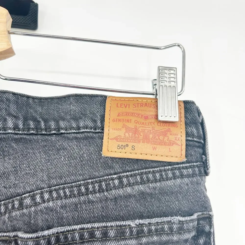 Levis 501 Womens Raw Hem Button Fly Ripped Distressed Straight Jeans‎ Size 28